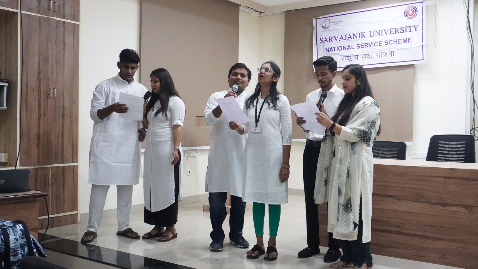 Sarvajanik University Celebrates 150 Years of Vande Mataram Through Group Singing Led by NSS